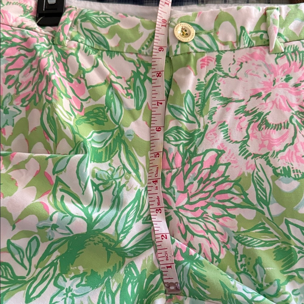 Lilly Pulitzer Natia mid rise Green and Pink Floral Shorts - Picture 9 of 11